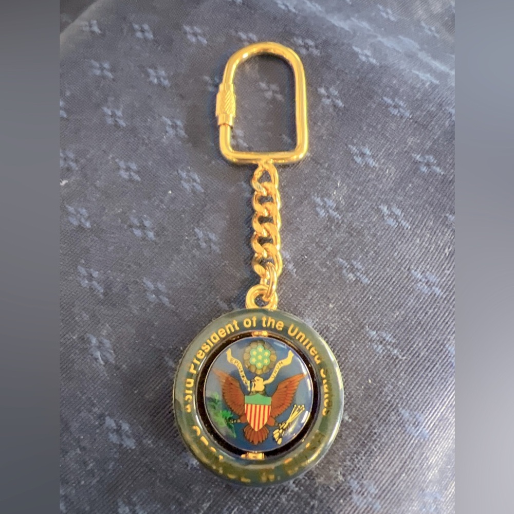 George Bush Presidential Key Chain 43rd President USA America
